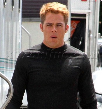 STAR TREK XII: NUOVE UNIFORMI NEL FILM DI JJ ABRAMS